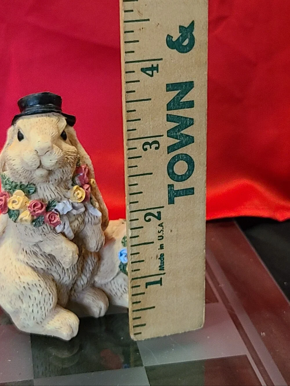 Decorative Small Pets Bunny Figurine with Floral Wreaths - Beige
